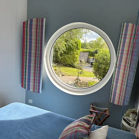 Grande Piscine Et Jacuzzi Jardin Sans Vis-a -vis, Tres Calme * Cholet